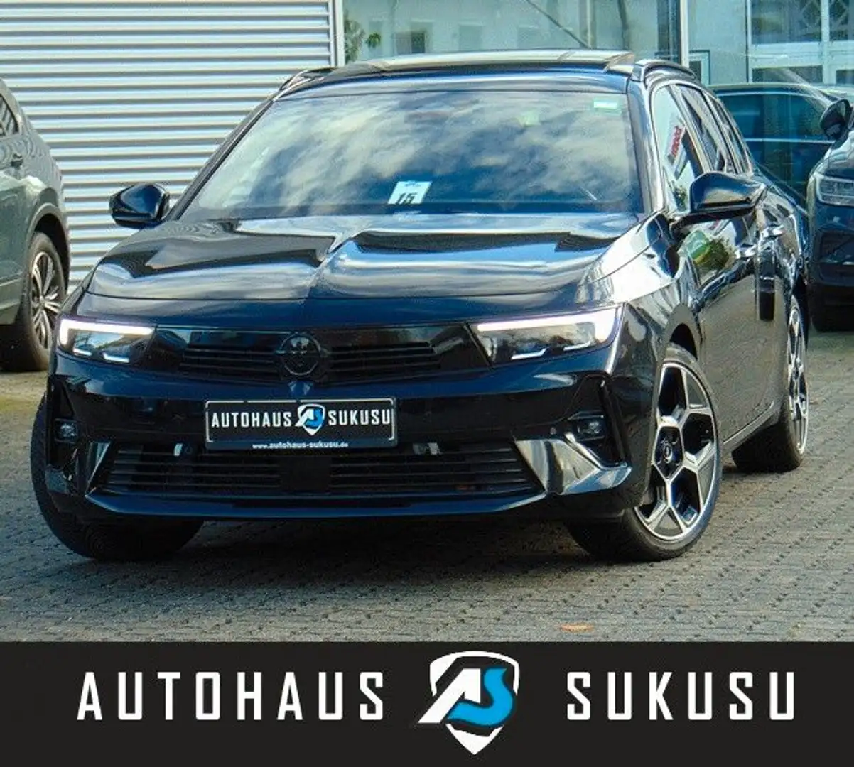 Opel Astra L 1.2 Turbo Sports Tourer AT8 Ultimate Noir - 1