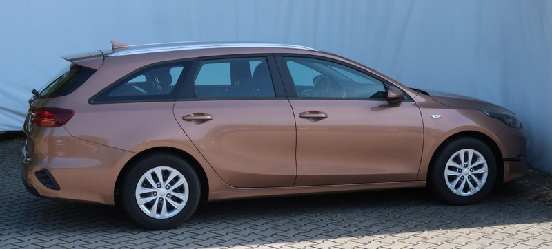 Kia Ceed SW / cee'd SW 1.0 T-GDI 88kW — photo 2