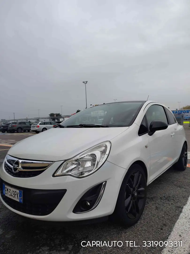 Opel Corsa 3p 1.4 b-Color - 1