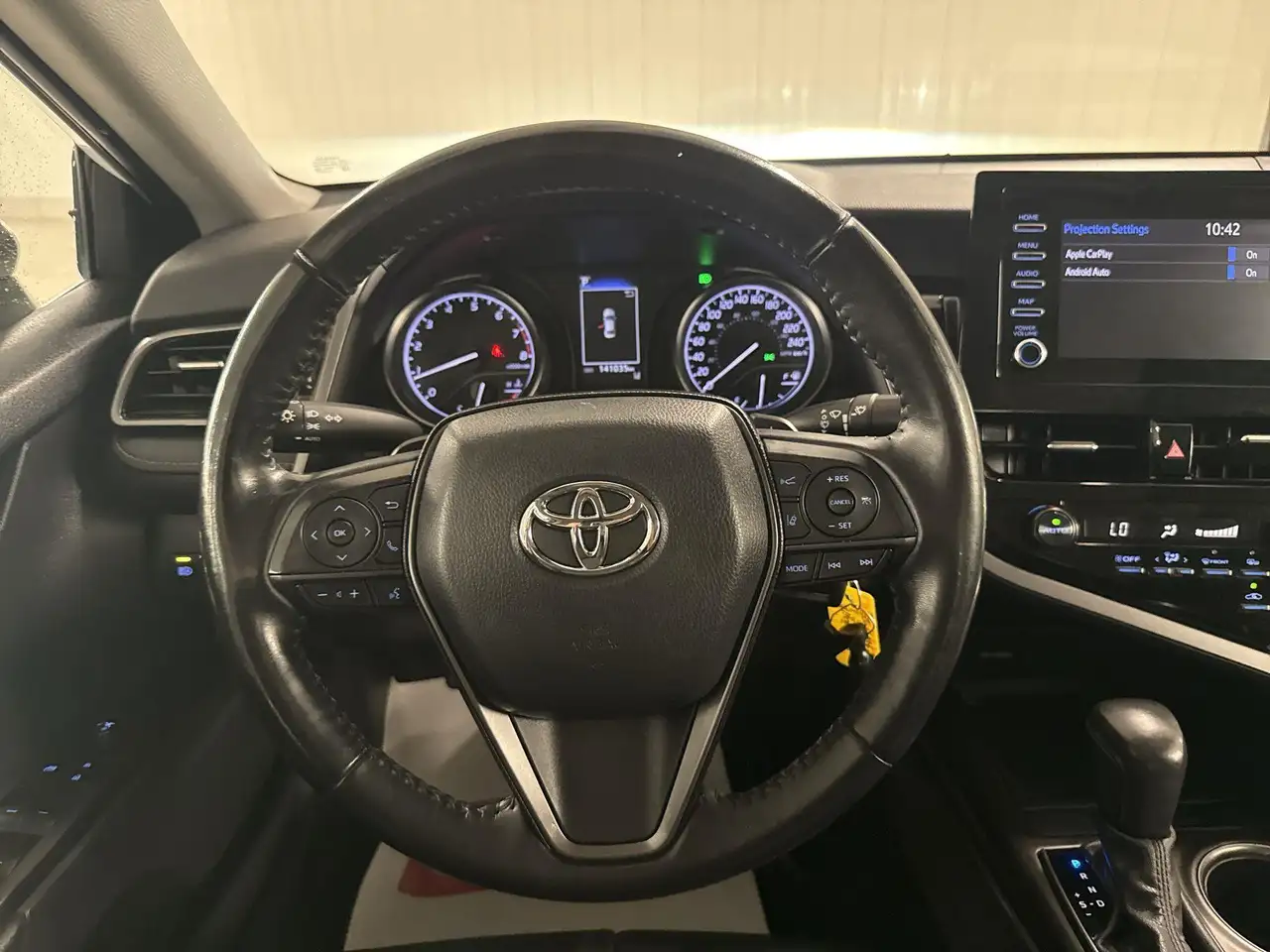 Toyota Camry снимка Toyota Camry