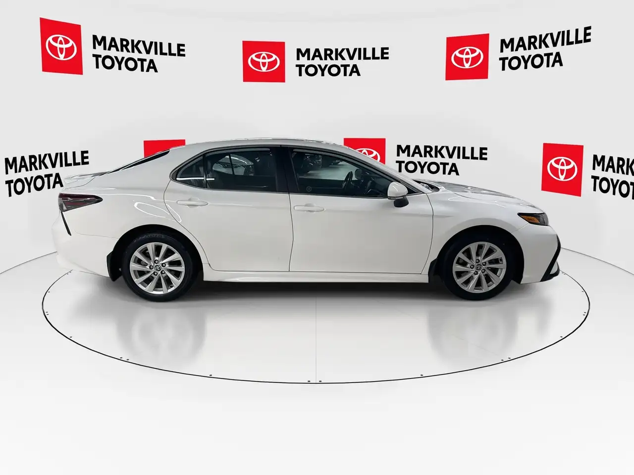 Toyota Camry снимка Toyota Camry