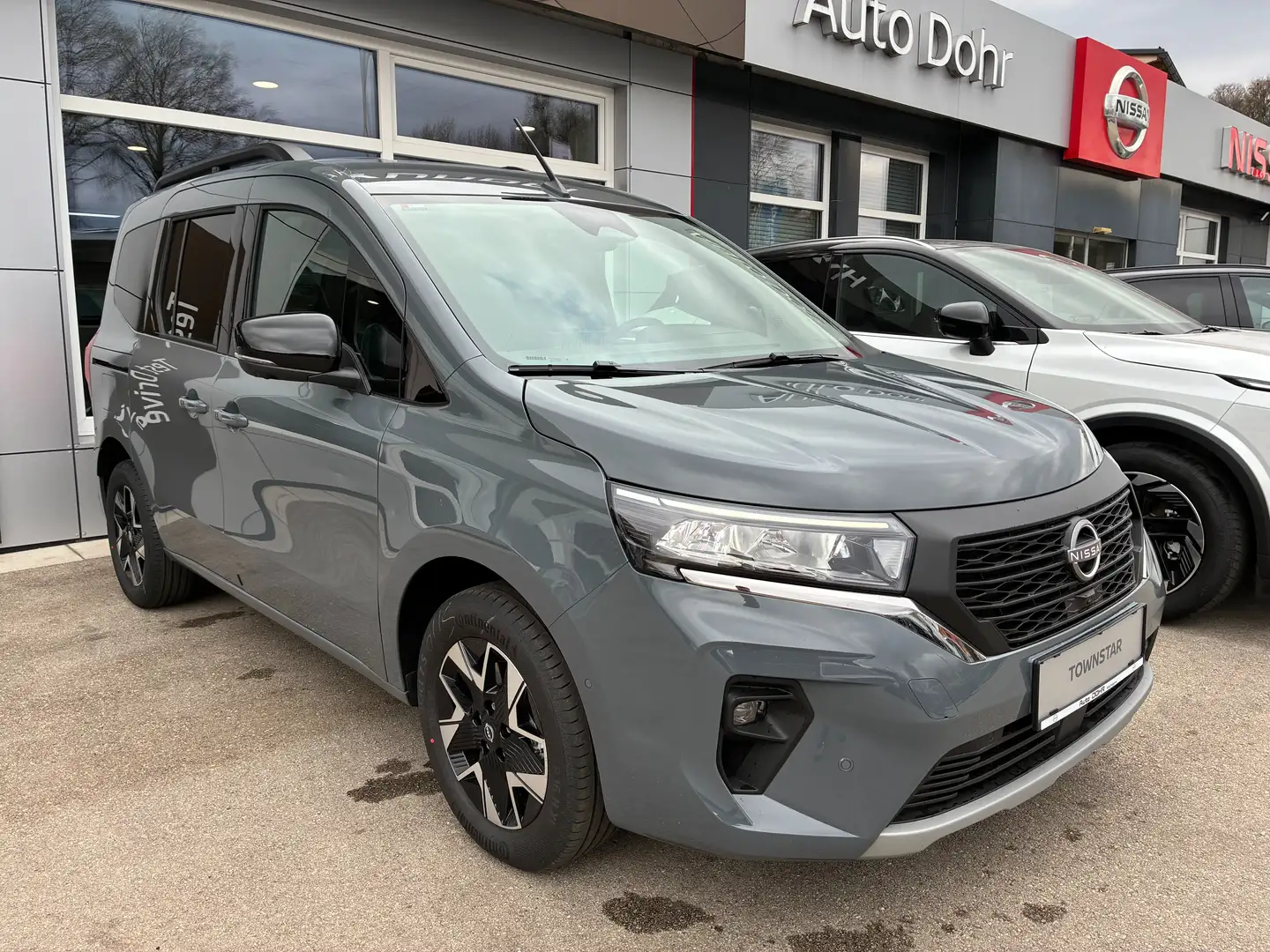 Nissan Townstar Townstar L1 DIG-T 130 Tekna 7DCT Grau - 2
