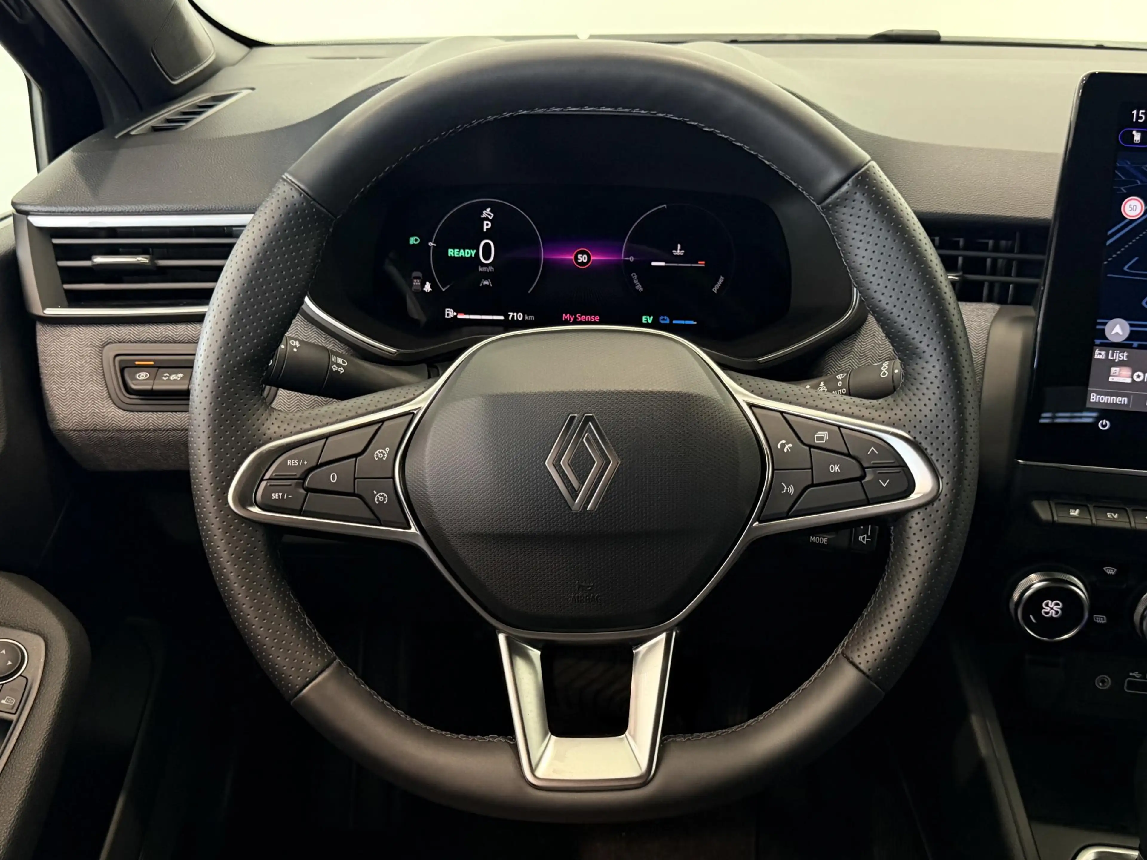 Renault Clio 1.6 E-Tech Full Hybrid 145 techno | Pack Winter | — photo 30