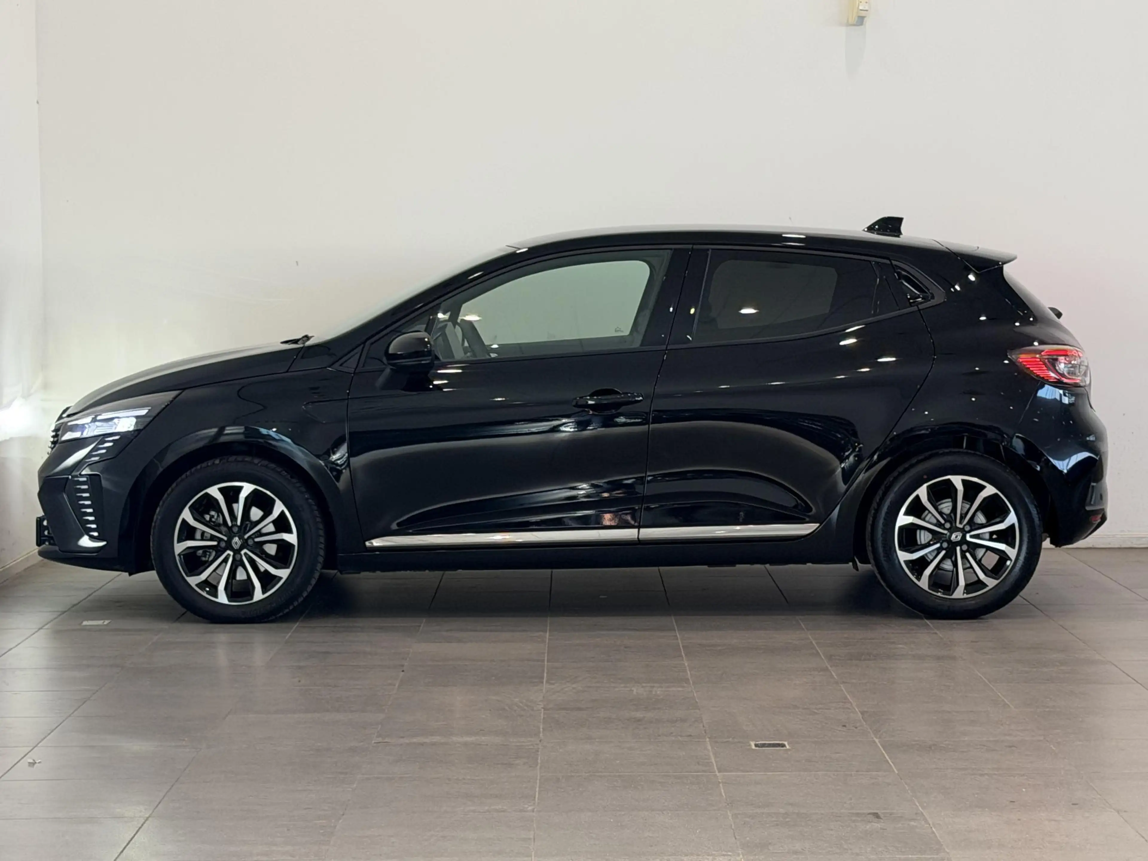Renault Clio 1.6 E-Tech Full Hybrid 145 techno | Pack Winter | — photo 14