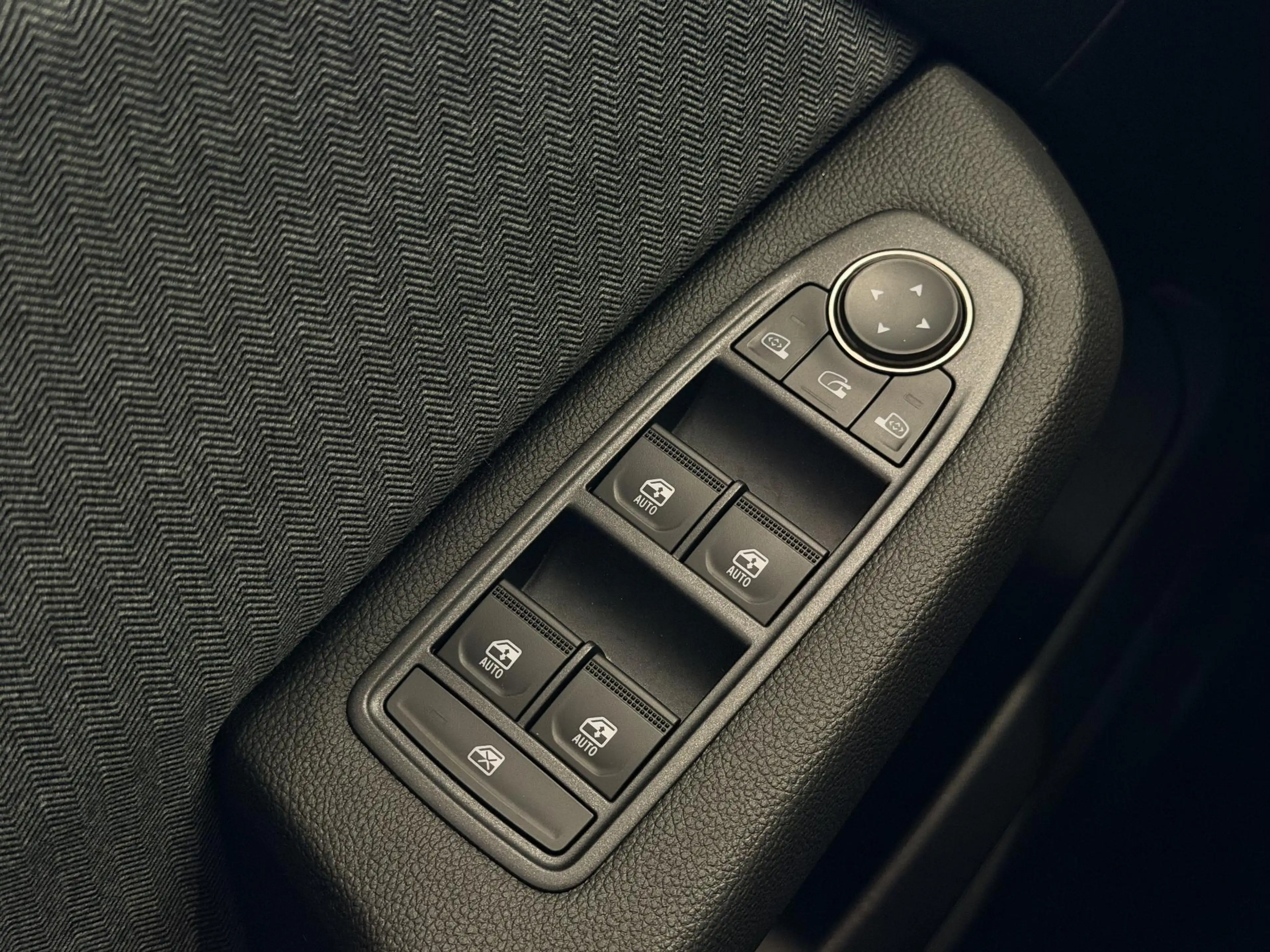 Renault Clio 1.6 E-Tech Full Hybrid 145 techno | Pack Winter | — photo 18