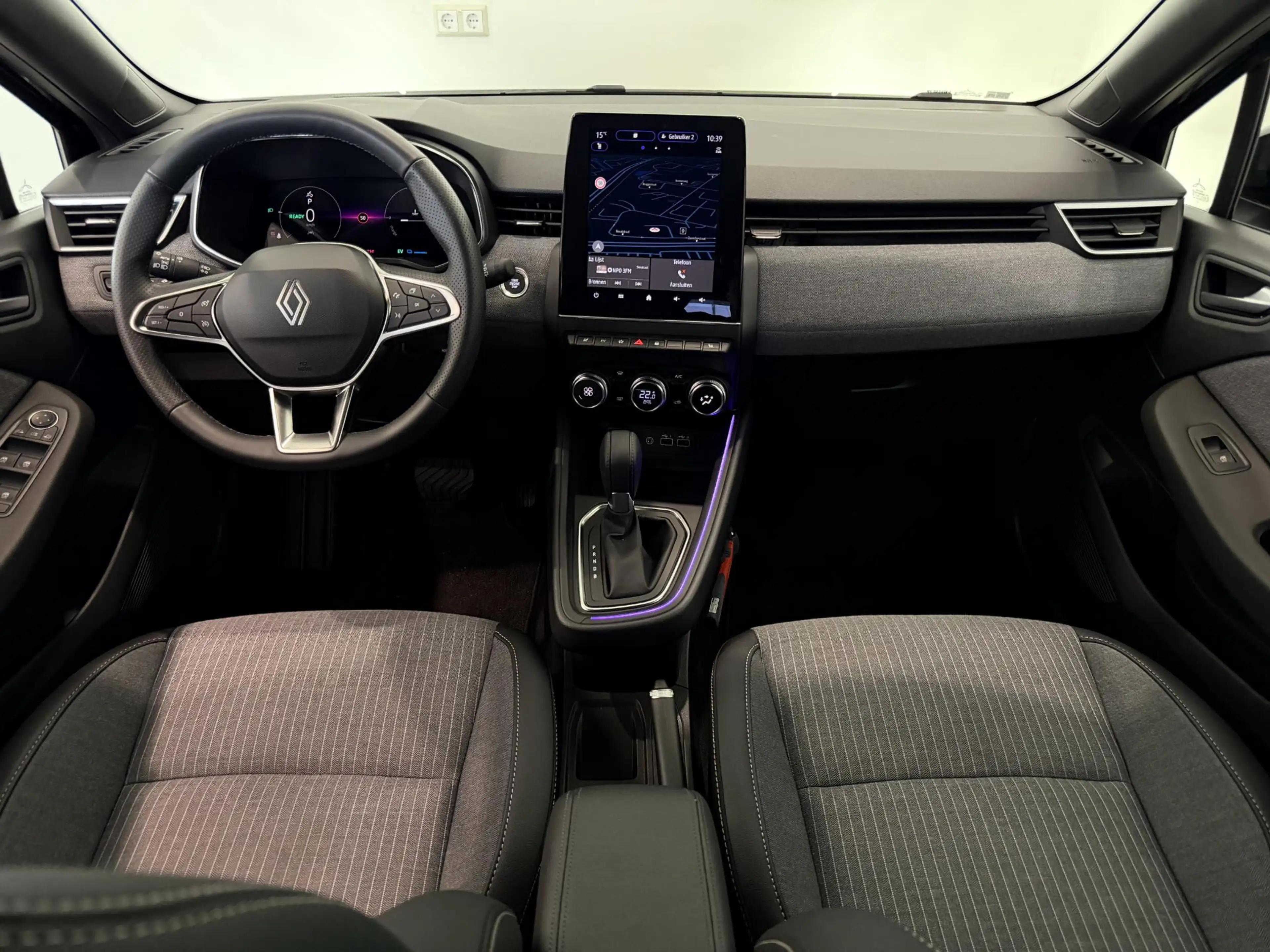 Renault Clio 1.6 E-Tech Full Hybrid 145 techno | Pack Winter | — photo 3