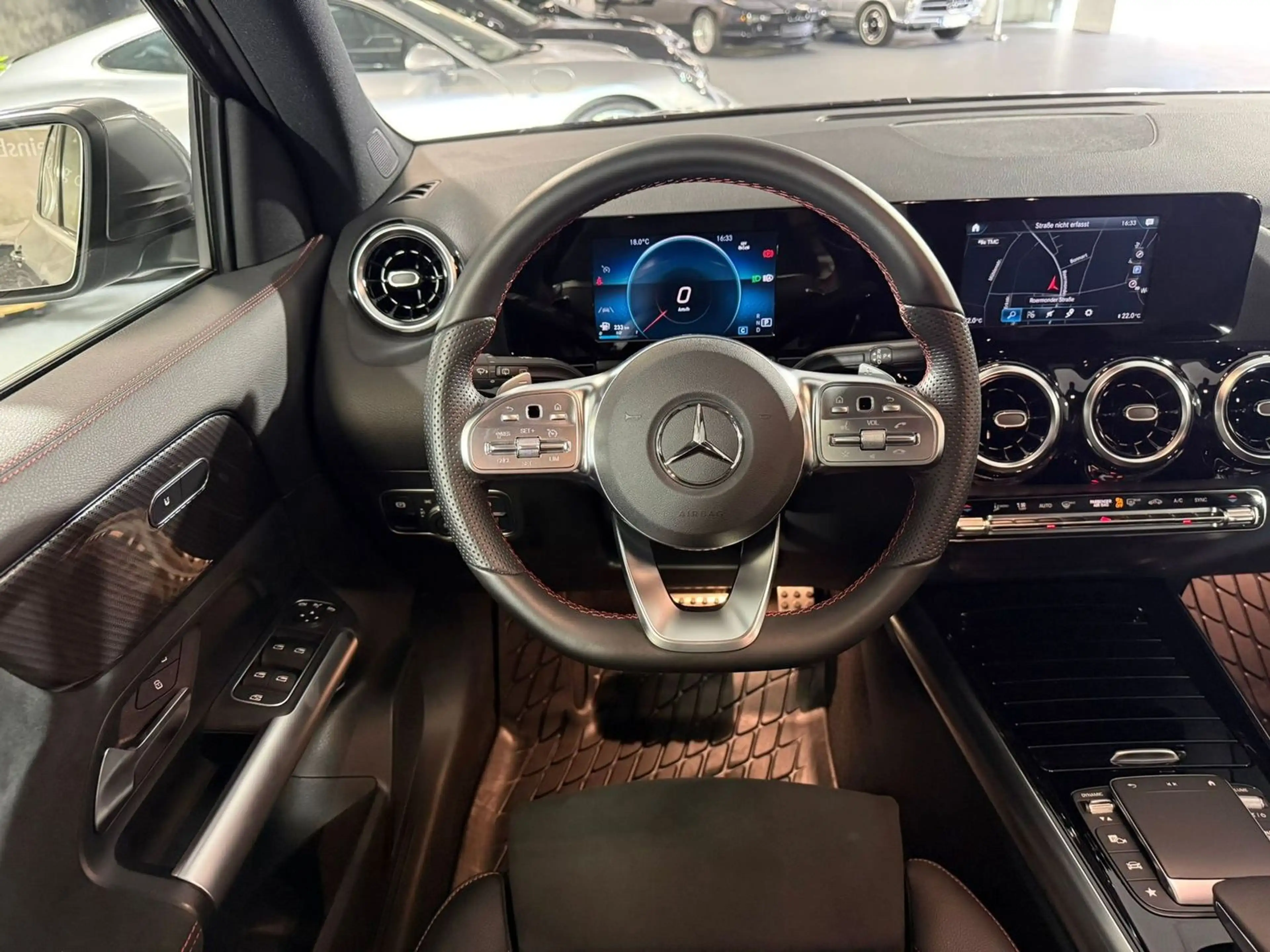 Mercedes-Benz GLA 200 4Matic AMG Line NIGHT AMBIENTE MBUX CarPlay 1.Hand — photo 15
