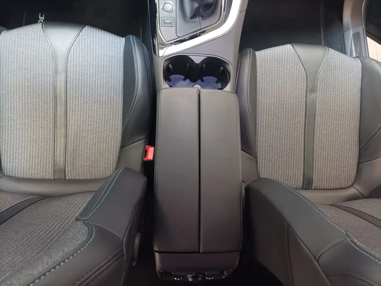 Peugeot 3008 1.5 Blue HDi Navi LED Totwinkel Isofix, миниатюра 14