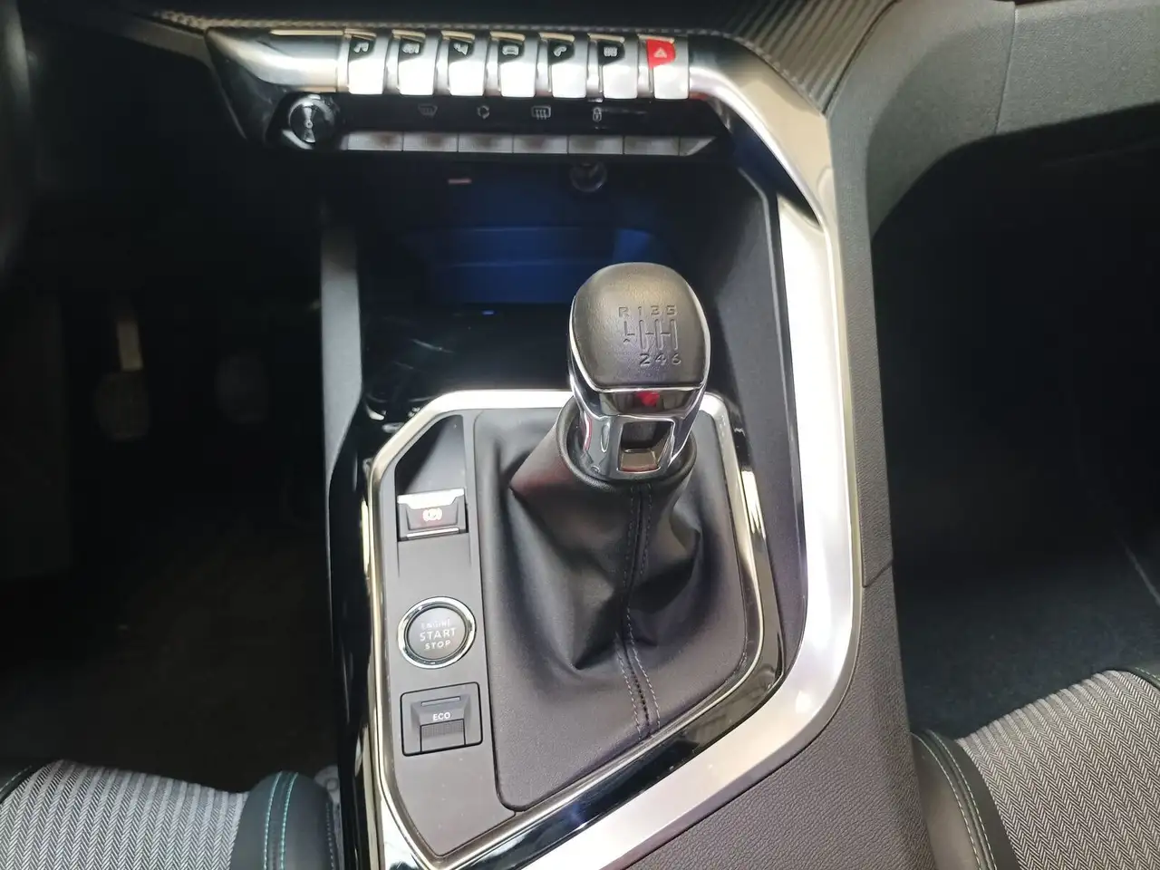 Peugeot 3008 1.5 Blue HDi Navi LED Totwinkel Isofix, миниатюра 12