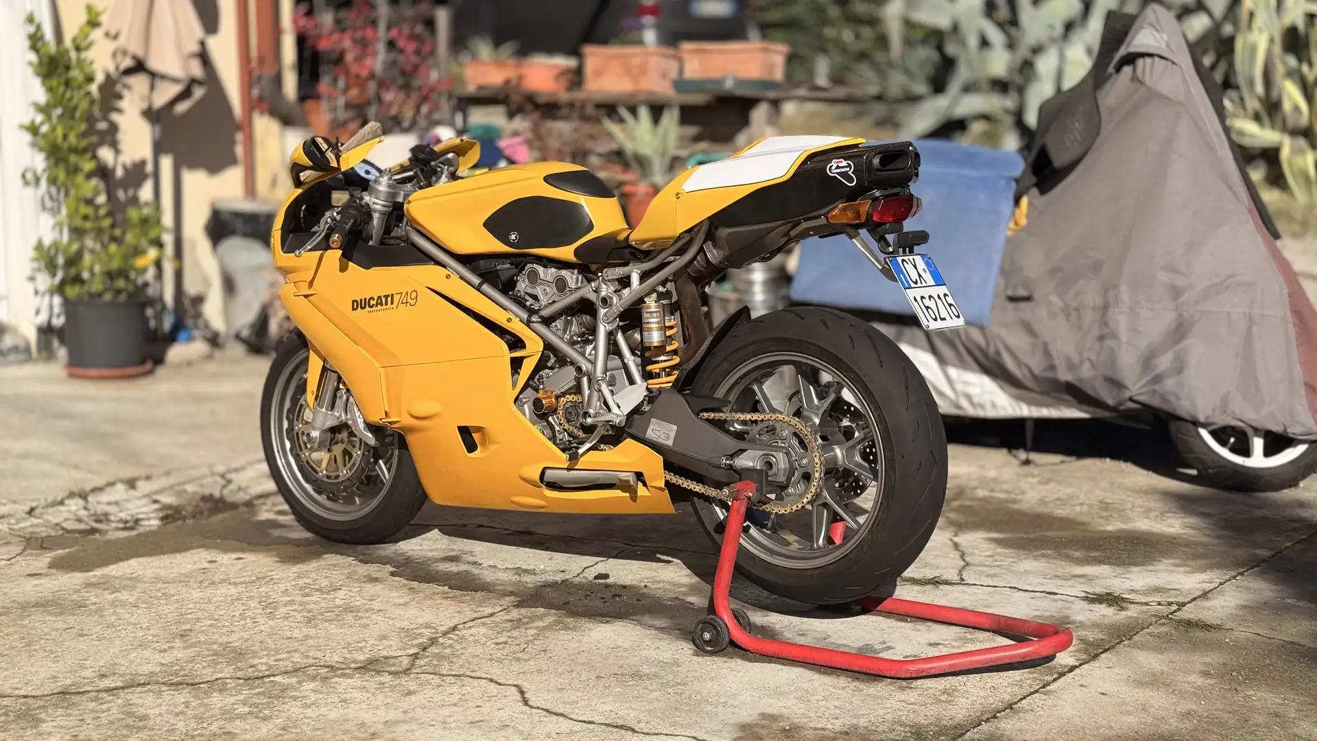 Ducati 749 - 2
