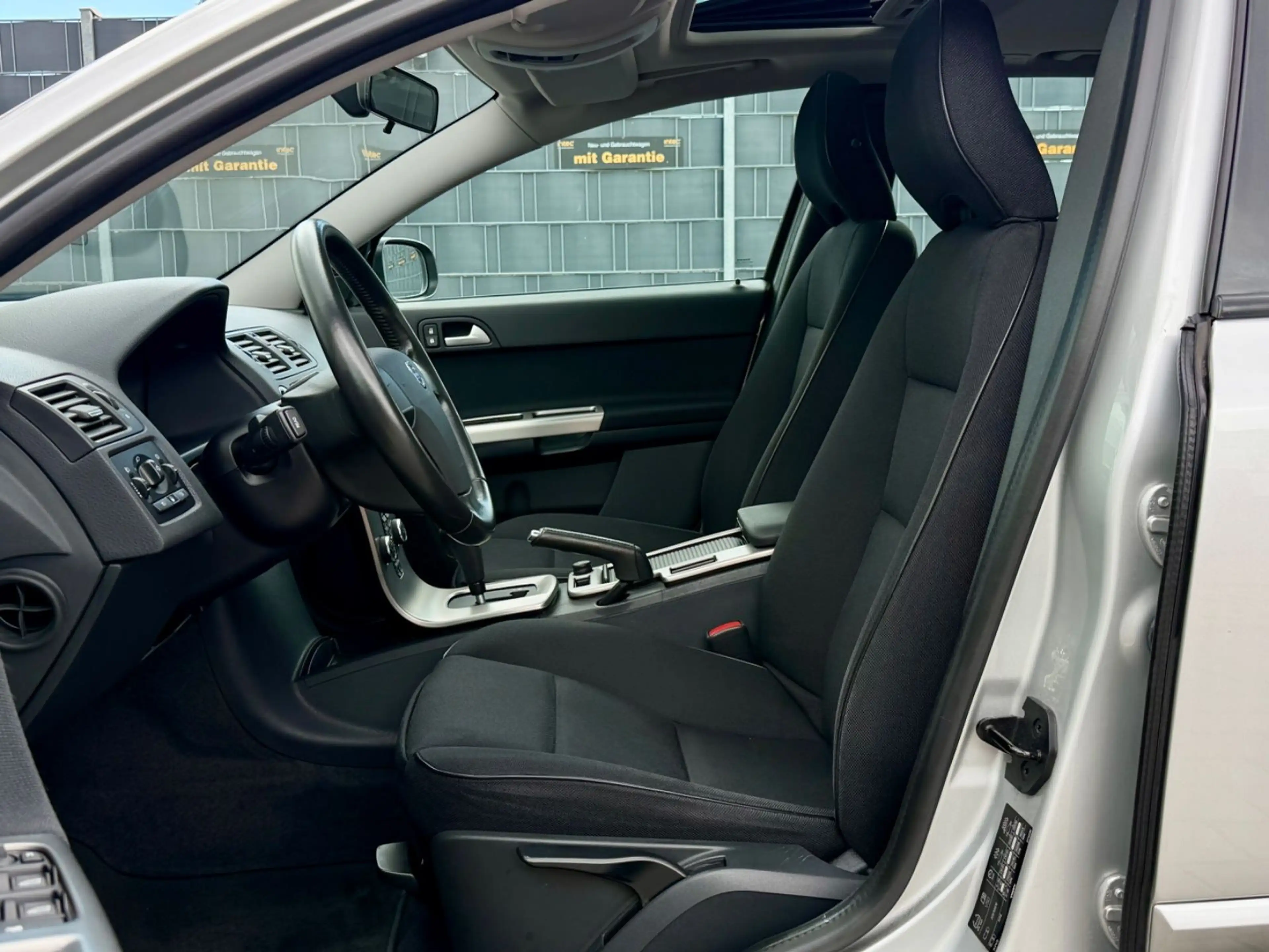Volvo V50 Kombi 2.4 Kinetic/5 ZYLINDER/AUTM./S-DACH — photo 11