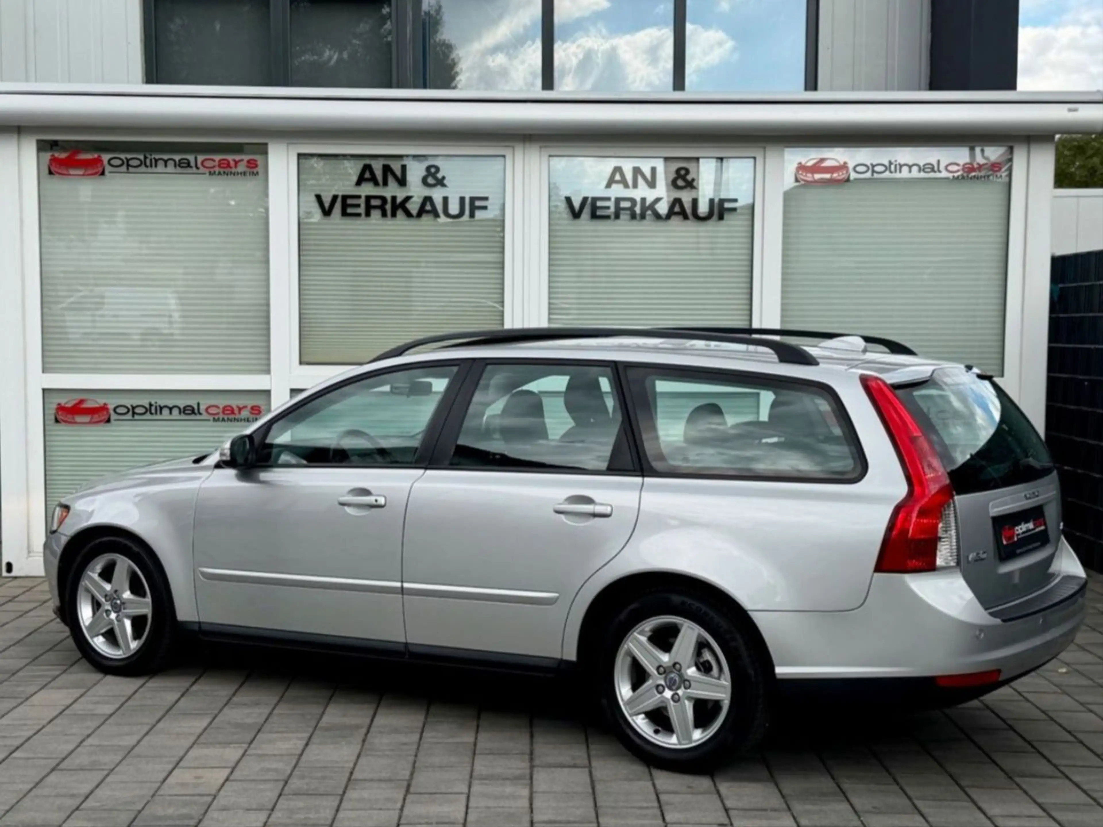 Volvo V50 Kombi 2.4 Kinetic/5 ZYLINDER/AUTM./S-DACH — photo 9