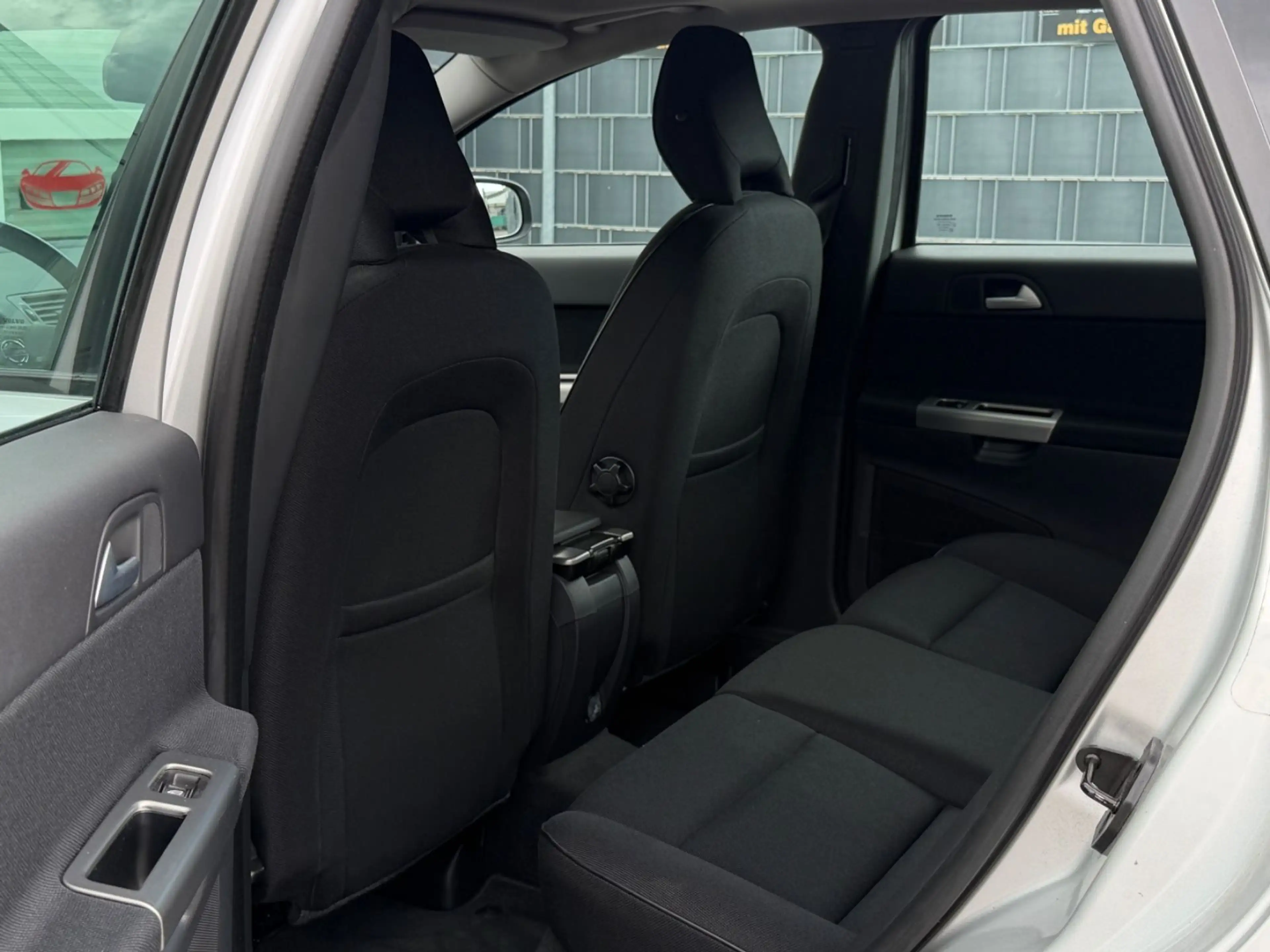 Volvo V50 Kombi 2.4 Kinetic/5 ZYLINDER/AUTM./S-DACH — photo 15