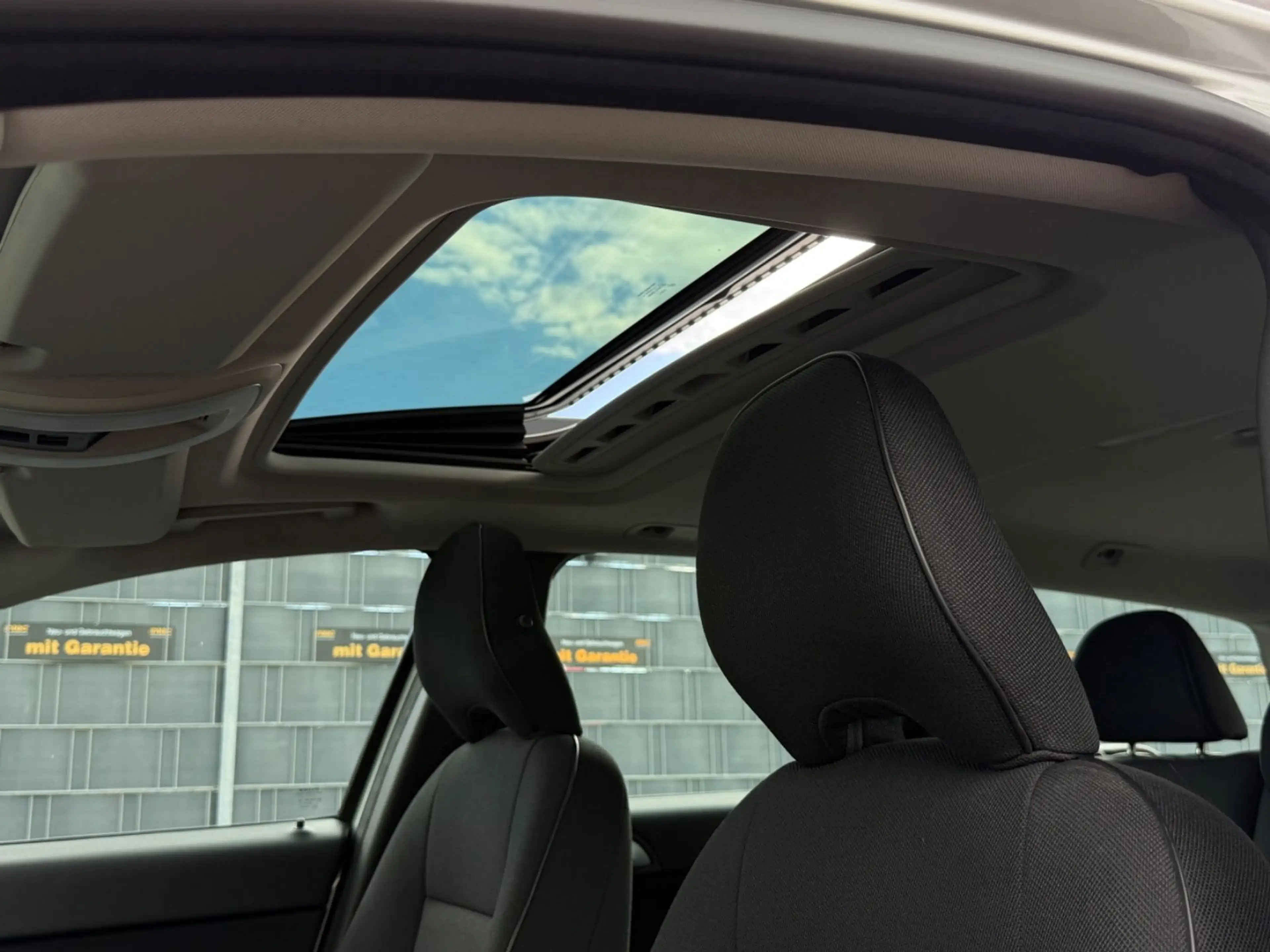 Volvo V50 Kombi 2.4 Kinetic/5 ZYLINDER/AUTM./S-DACH — photo 12