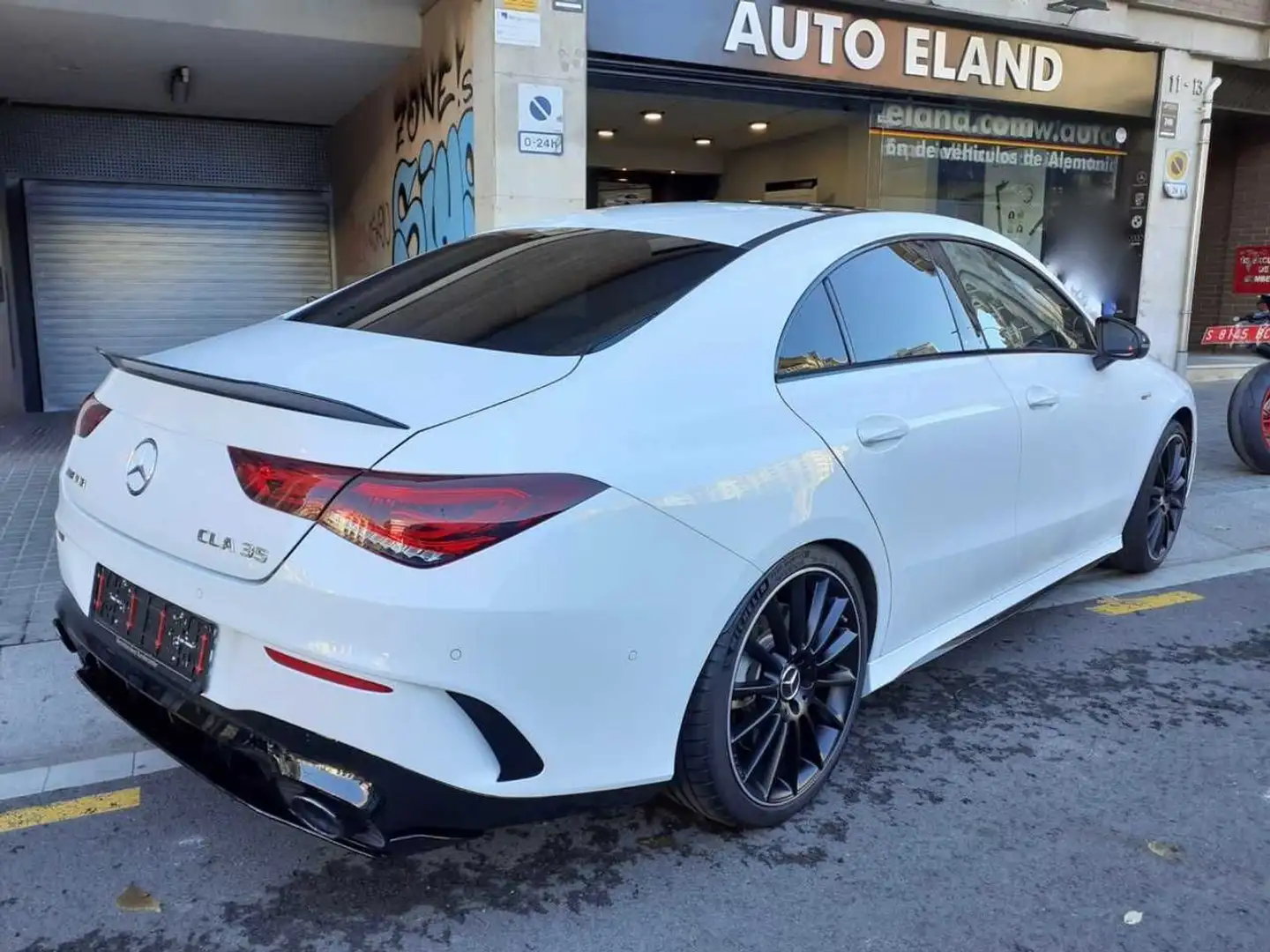 Mercedes-Benz CLA 35 AMG 4Matic+ 7G-DCT Blanc - 1