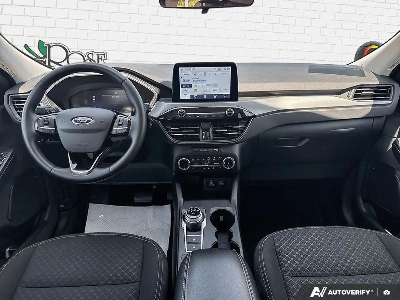 Ford Escape снимка Ford Escape