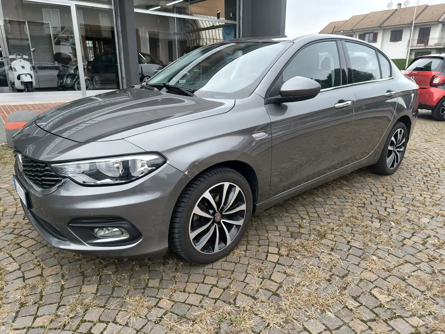 Fiat Tipo 1.6 mjt 120cv 4P. *OK NEOPATENTATI* Grigio - 1