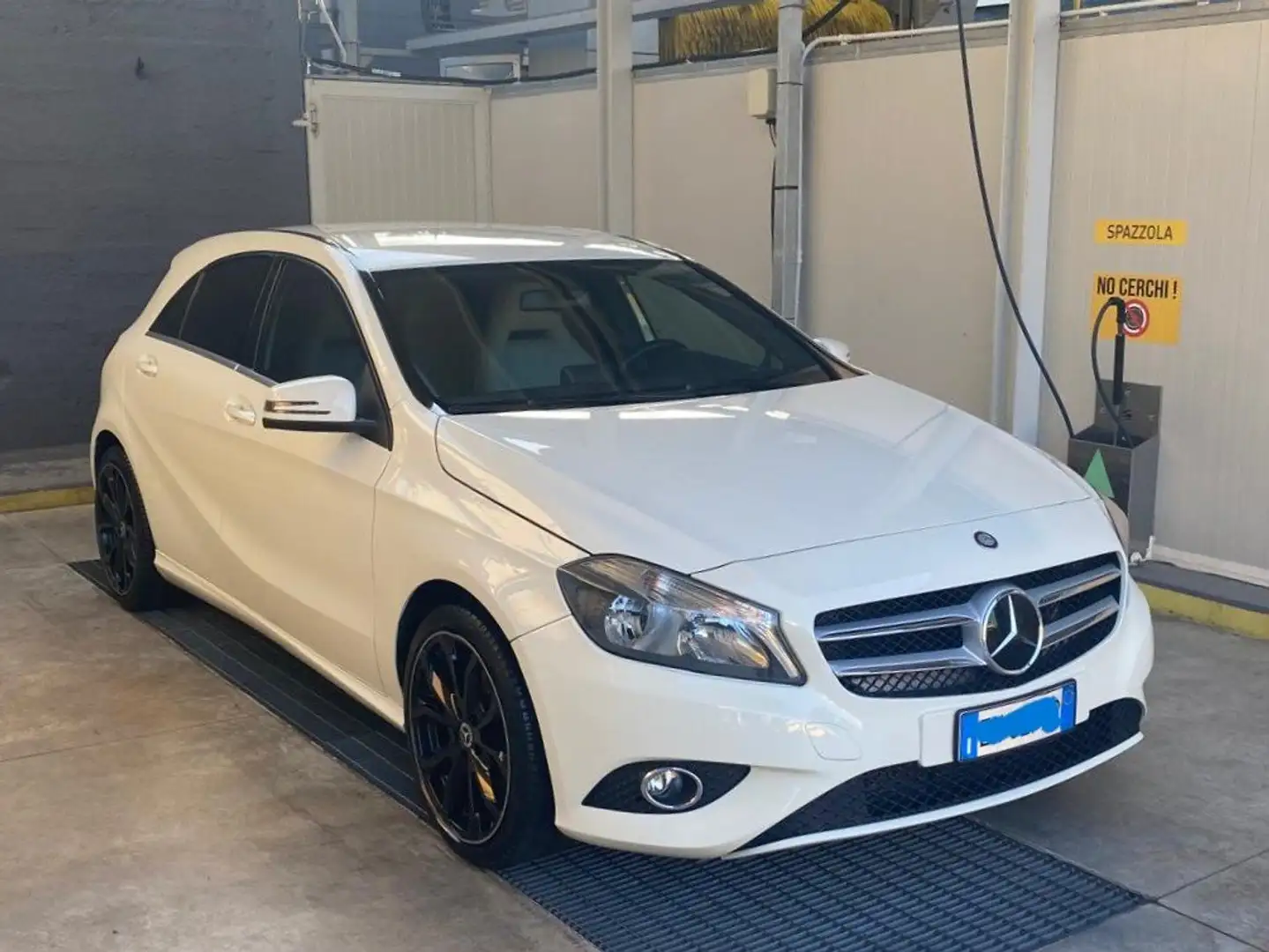 Mercedes-Benz 180 classe+a+-+w176+cdi+(be)+sport White - 2