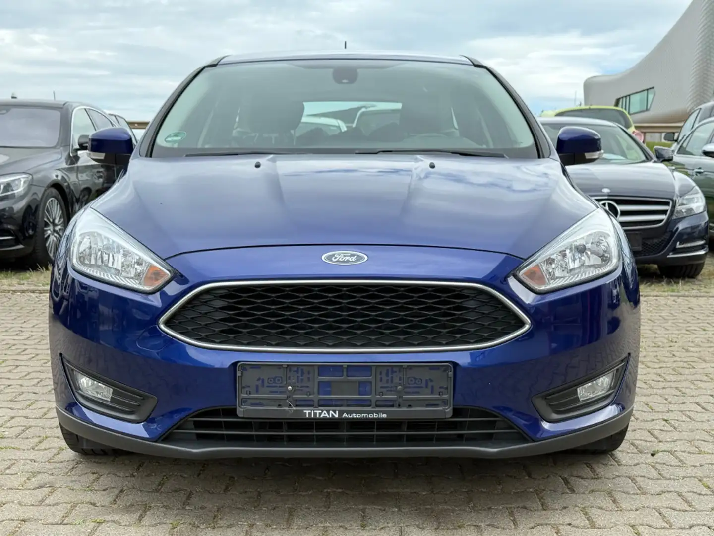 Ford Focus Business Klima PDC Bluetooth Isofix Mopf Blauw - 2