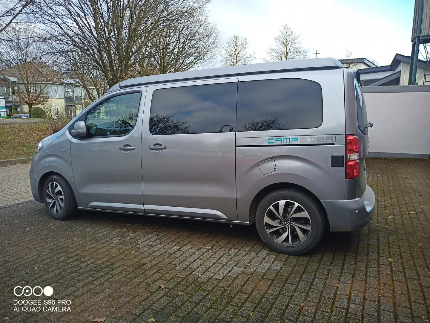 Citroen Spacetourer Feel L2 2,0 /145  Pössel Campster 002 Gris - 1