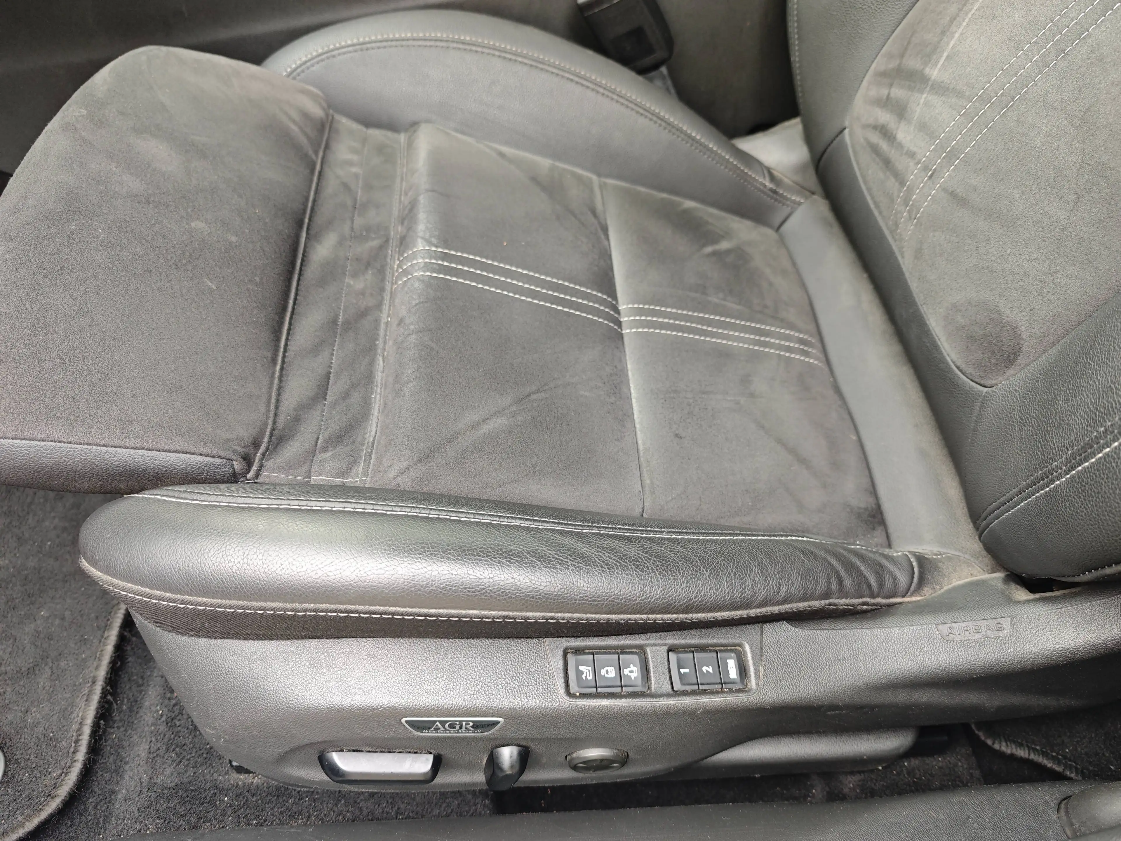 Opel Insignia Ultimate 4x4 WERKSTATTGEPRÜFT TÜV NEU — photo 10