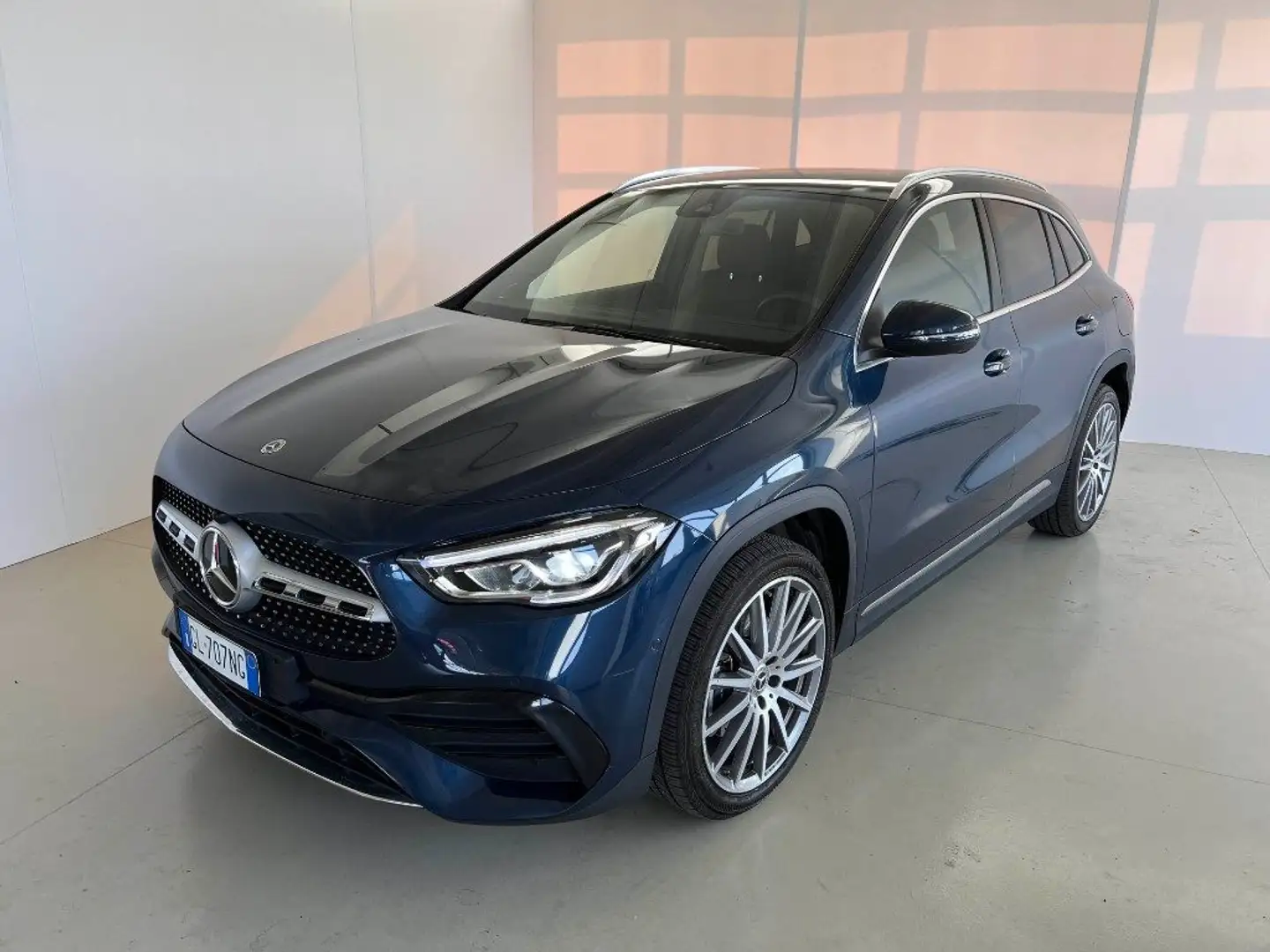 Mercedes-Benz GLA 250 e hybrid EQ Premium Blu/Azzurro - 1