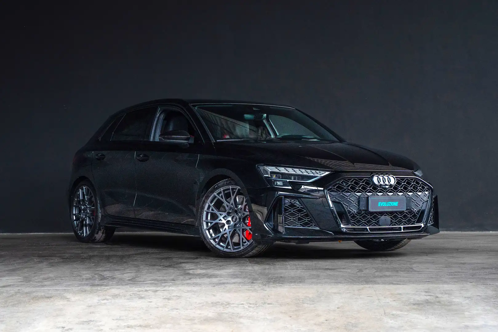 Audi RS3 Sportback Schwarz - 1