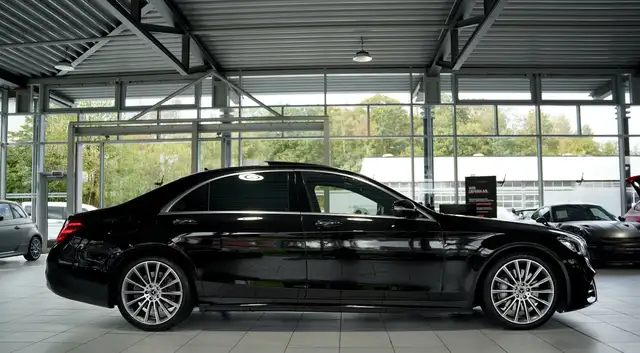 Mercedes-Benz S-Class view 5