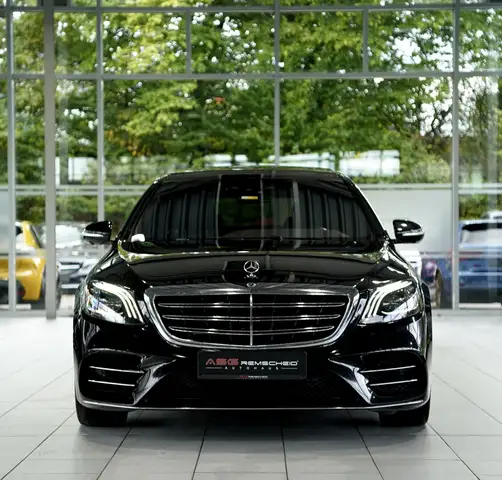Mercedes-Benz S-Class view 2