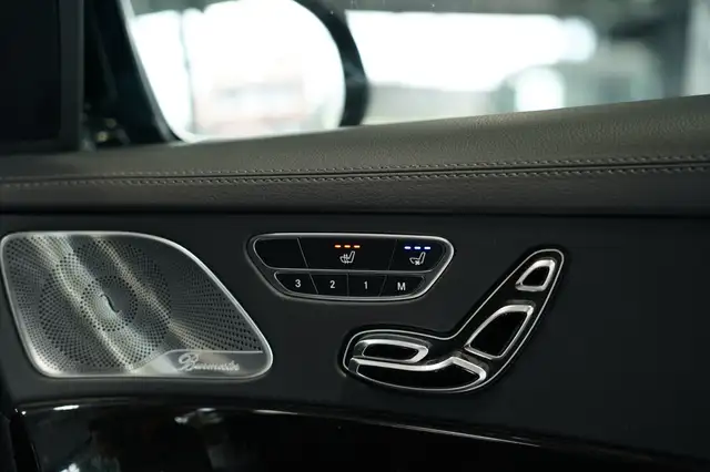 Mercedes-Benz S-Class view 14