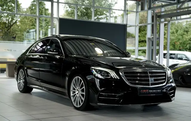 Mercedes-Benz S-Class view 4