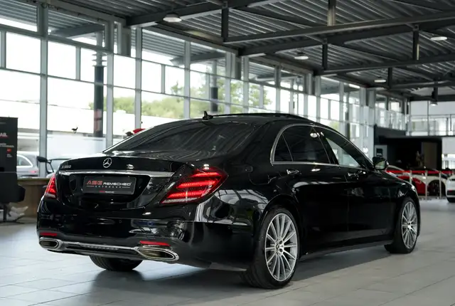 Mercedes-Benz S-Class view 6