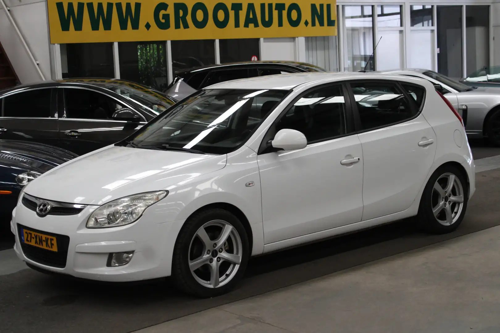 Hyundai i30 1.6i Dynamic Luxe Airco, Isofix, Stuurbekrachtigin Wit - 1