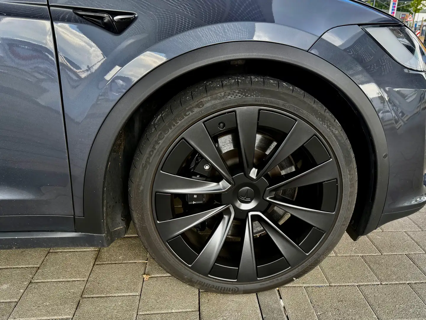 Tesla Model X Model X Plaid Schwarz - 2