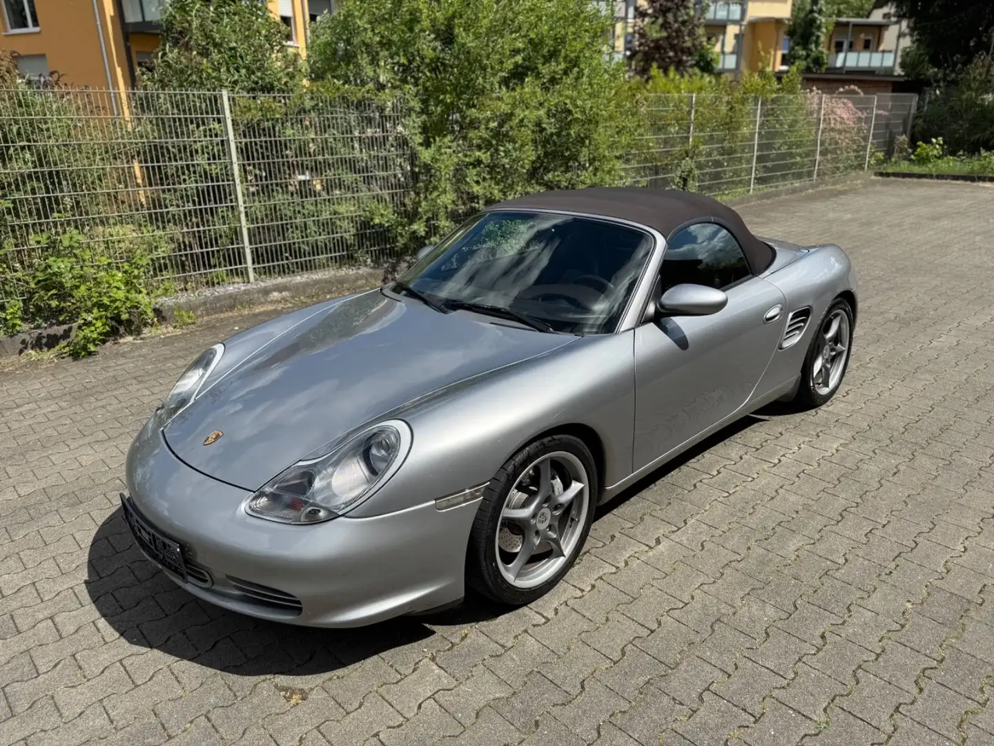 Porsche Boxster S SONDERMODELL "50 JAHRE SPYDER 550" Stříbrná - 2