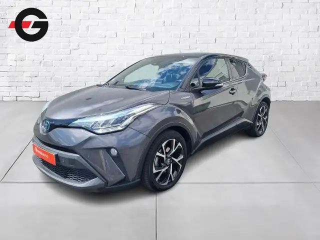 Toyota C-HR main image