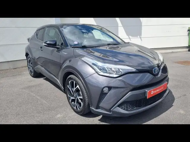 Toyota C-HR view 3