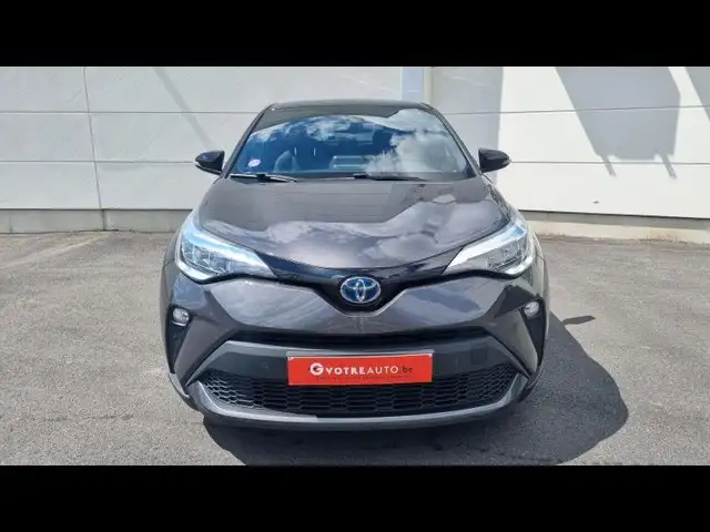 Toyota C-HR view 2