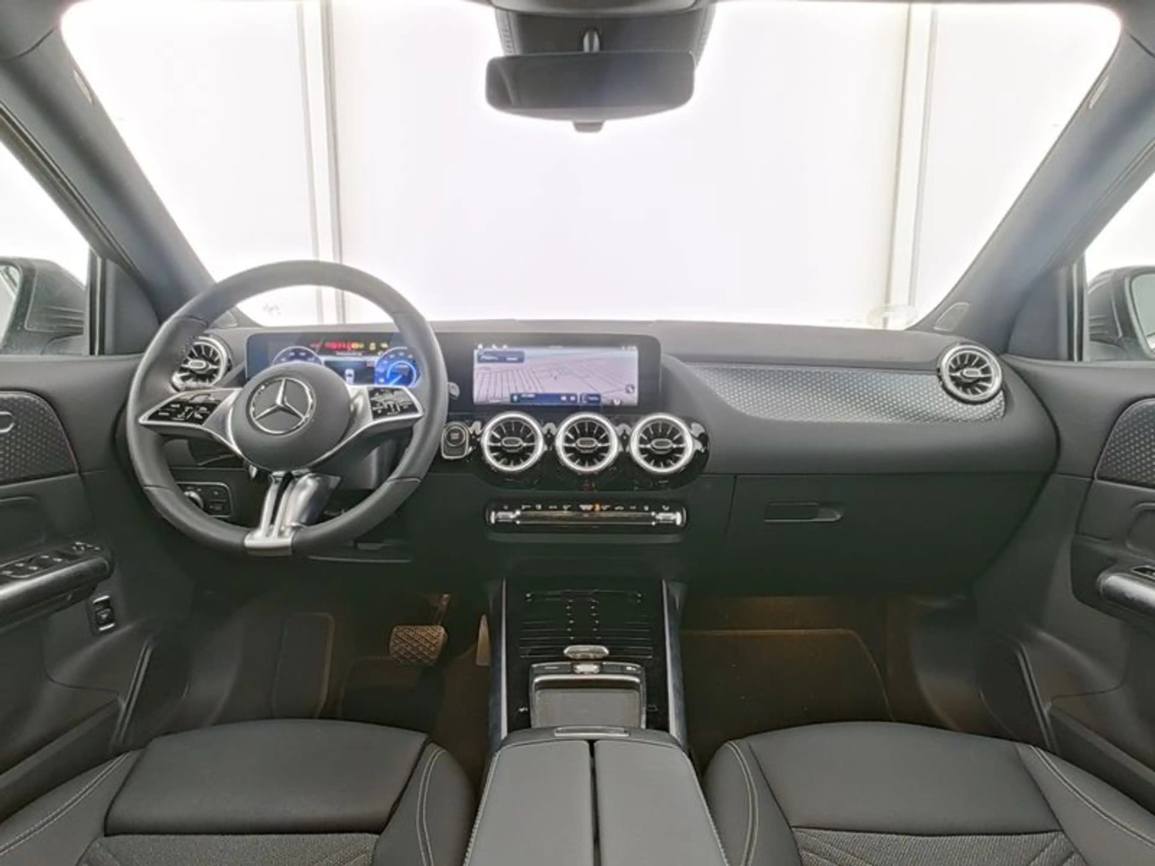Mercedes-Benz EQA 250 ACC AUT Kam. KlimaA LED LM Navi PDC SHZ — photo 7