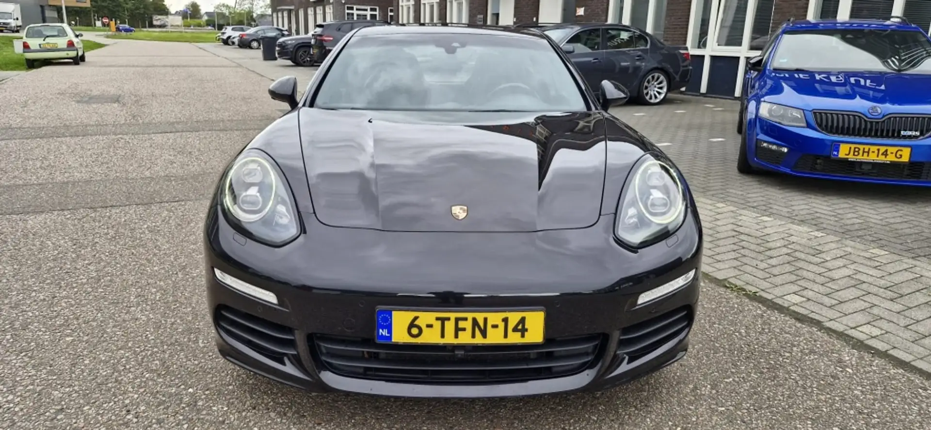 Porsche Panamera 3.0 S E-Hybrid Facelift Dealer onderhouden Zwart - 2
