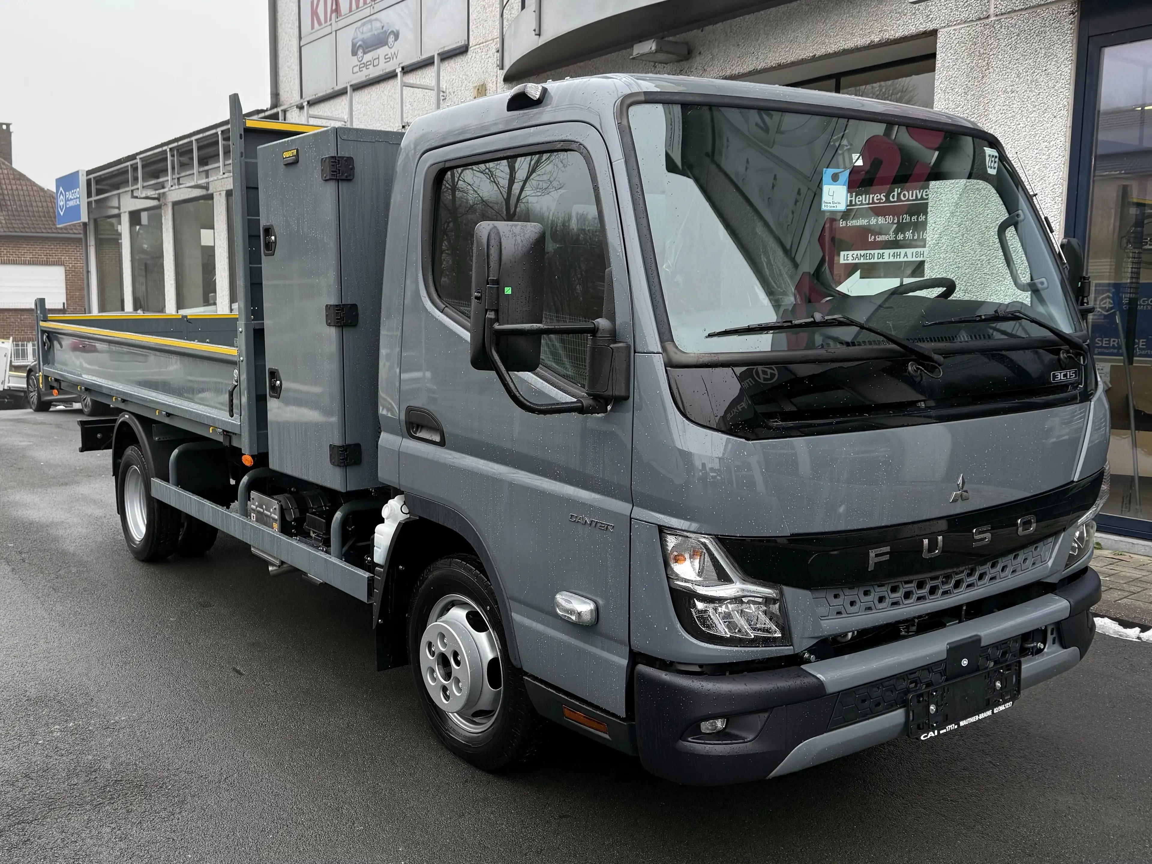 Mitsubishi Canter BENNE BASCULANTE — photo 9