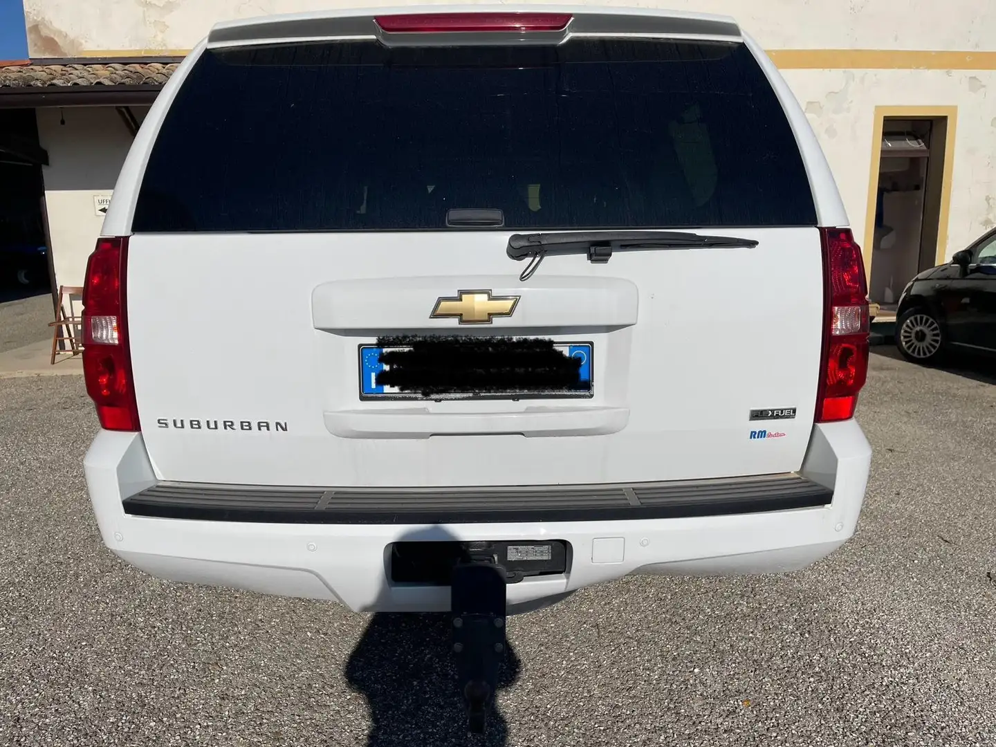 Chevrolet Suburban Fehér - 2