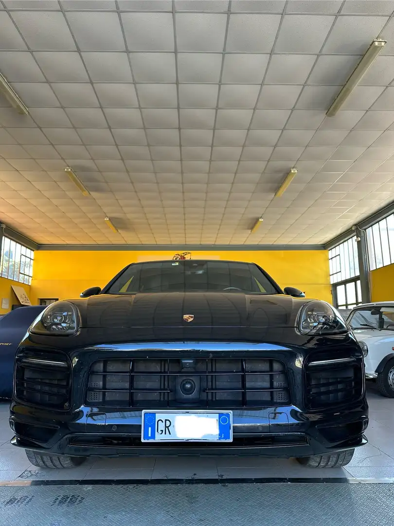Porsche Cayenne Coupe 3.0 e-hybrid Approved fino 08/26 Nero - 2