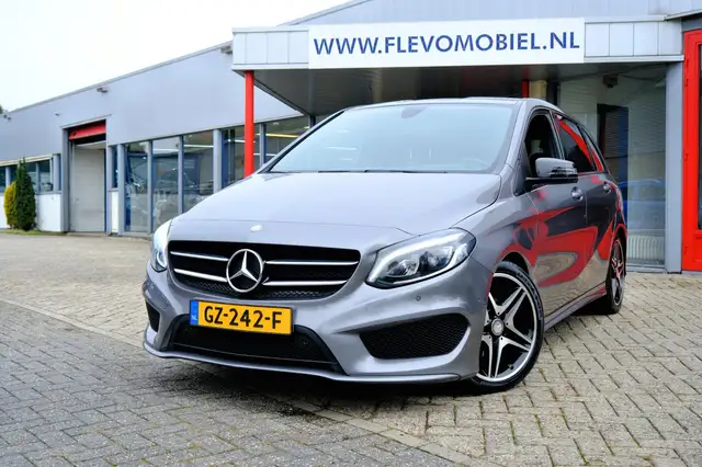 Mercedes-Benz B 180 Ambition AMG Aut. Leder-Alcantara|Navi|LMV|PDC|LED