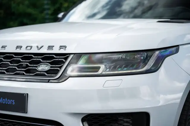 Land Rover Range Rover Sport view 4