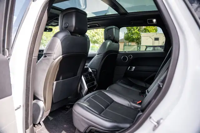 Land Rover Range Rover Sport view 18
