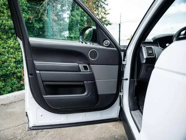 Land Rover Range Rover Sport view 14