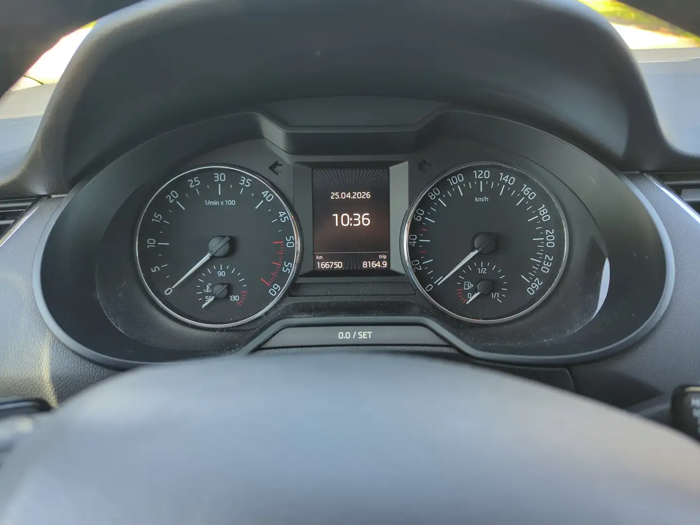 Skoda Octavia Octavia 1,6 TDI Style Style Schwarz - 2