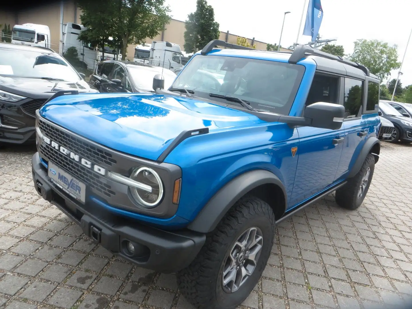 Ford Bronco Badlands e-4WD Blau - 1