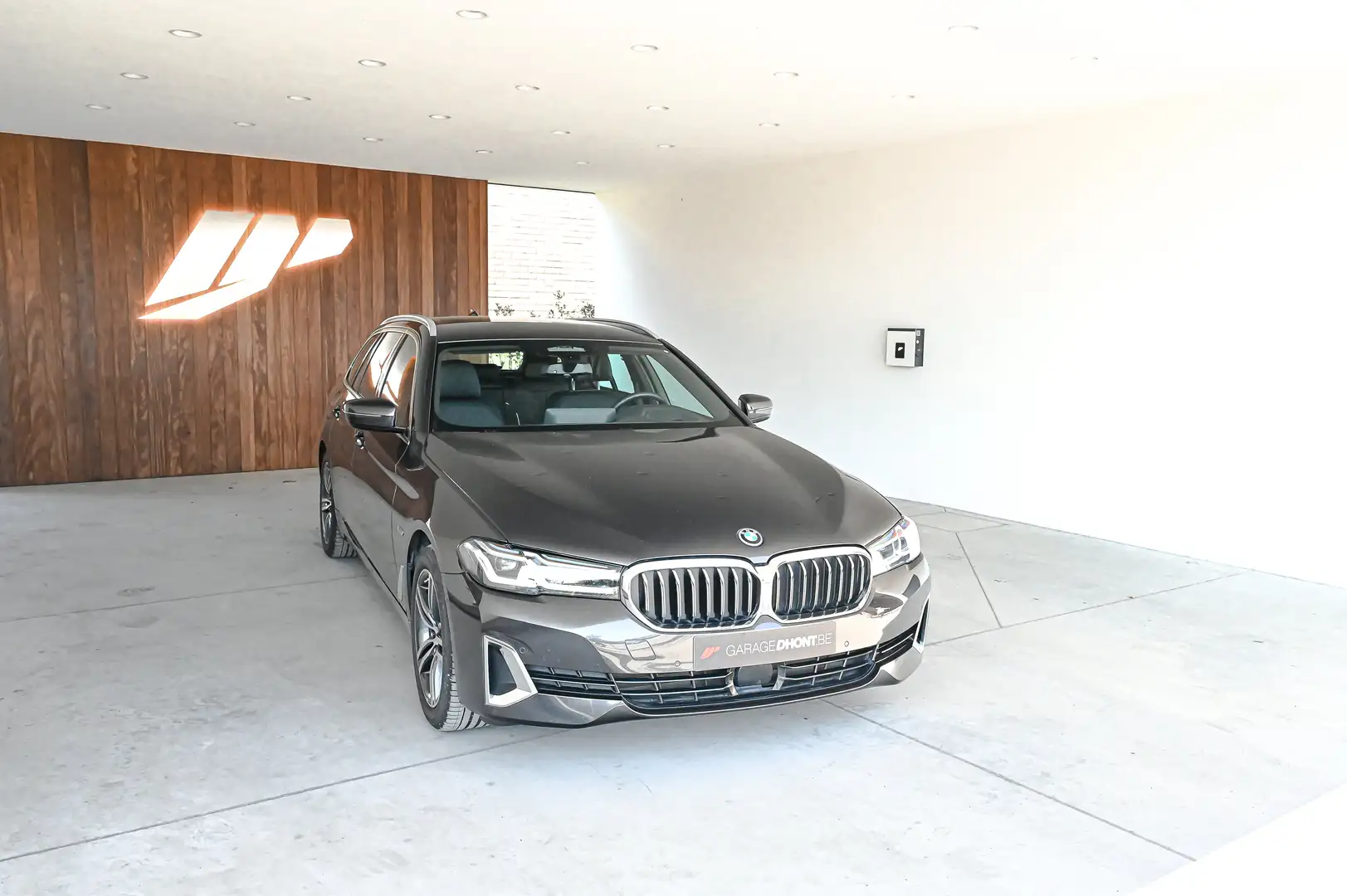 BMW 530 e touring xdrive LCI, Trekhaak, Camera, Head-up Grijs - 1